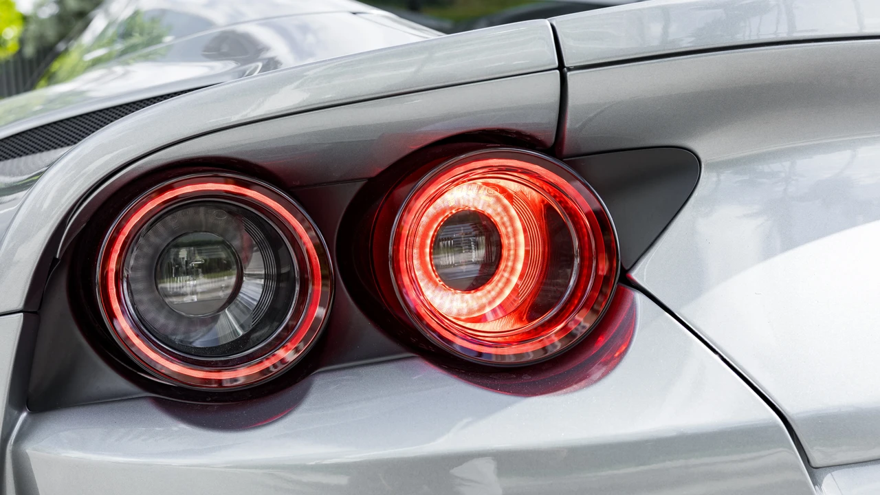 2021 Ferrari 812 GTS - Image 24 of 31