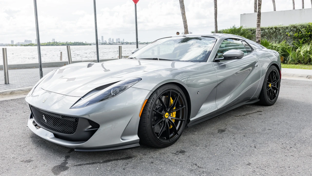 2021 Ferrari 812 GTS - Image 9 of 31