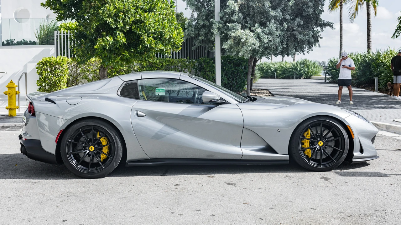 2021 Ferrari 812 GTS - Image 4 of 31