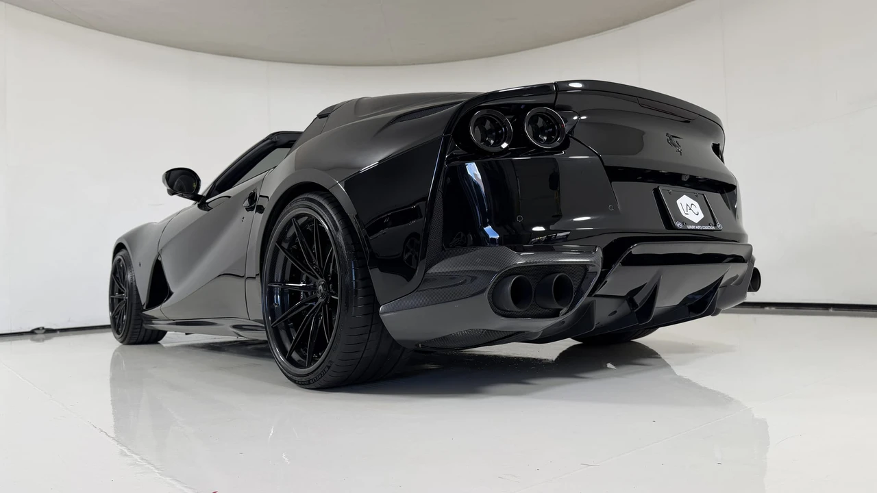 2021 Ferrari 812 GTS - Image 27 of 31