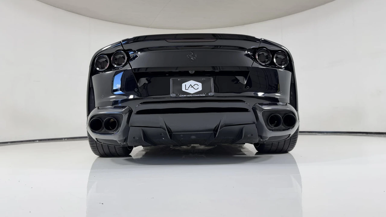 2021 Ferrari 812 GTS - Image 24 of 31