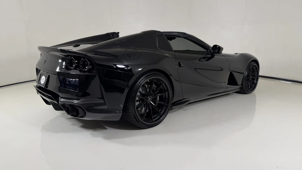 2021 Ferrari 812 GTS - Image 19 of 31