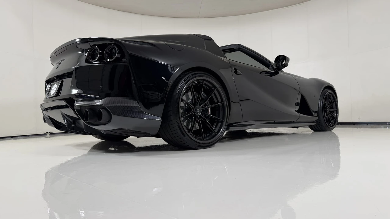 2021 Ferrari 812 GTS - Image 17 of 31