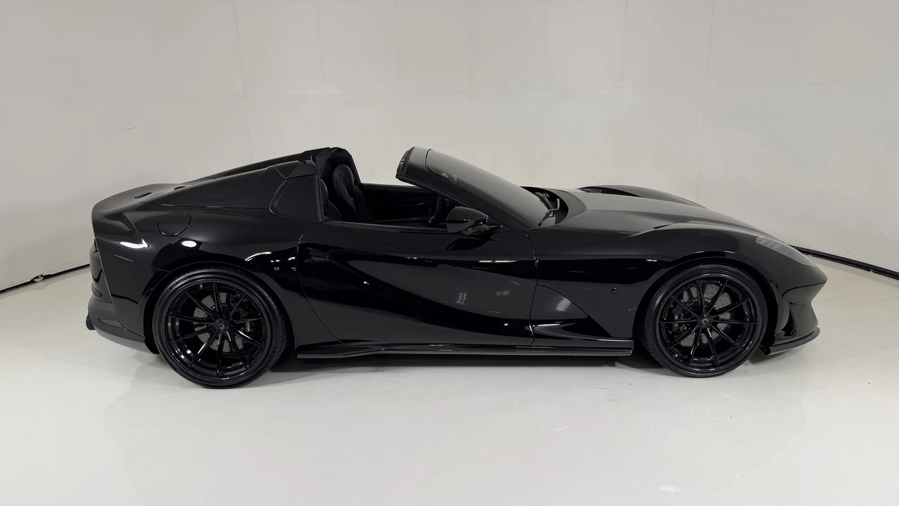 2021 Ferrari 812 GTS - Image 16 of 31