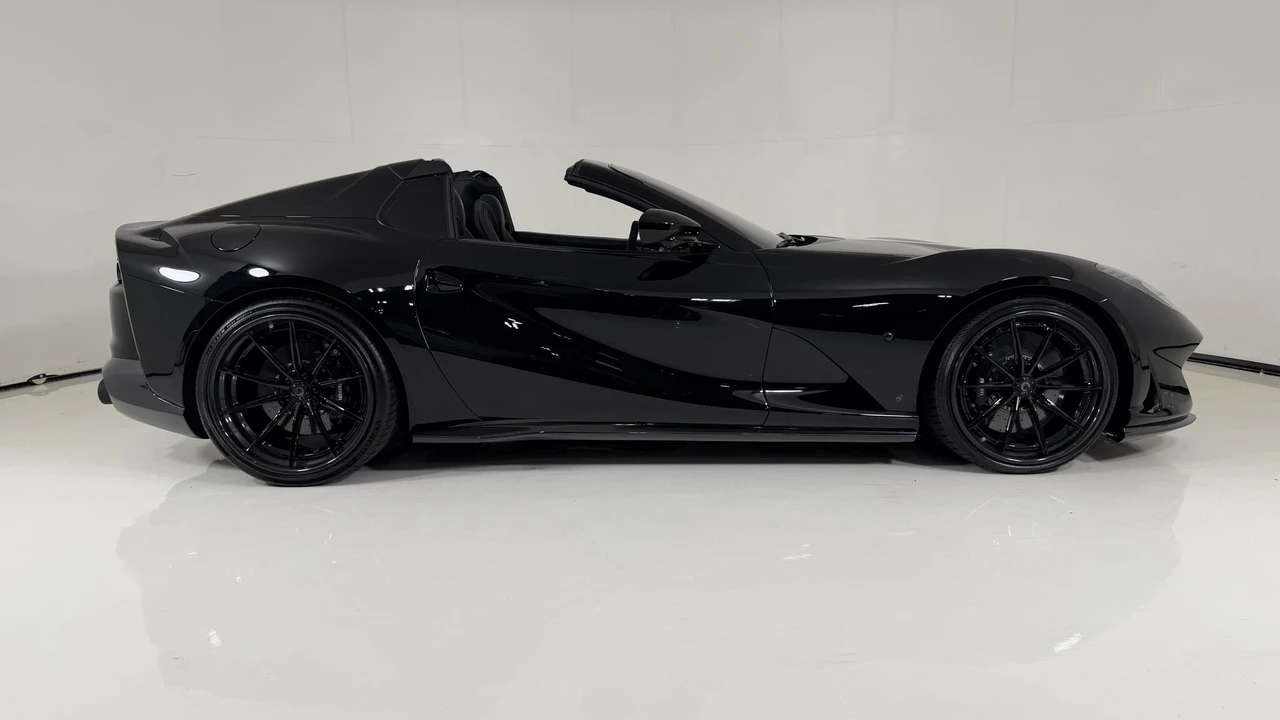 2021 Ferrari 812 GTS - Image 15 of 31