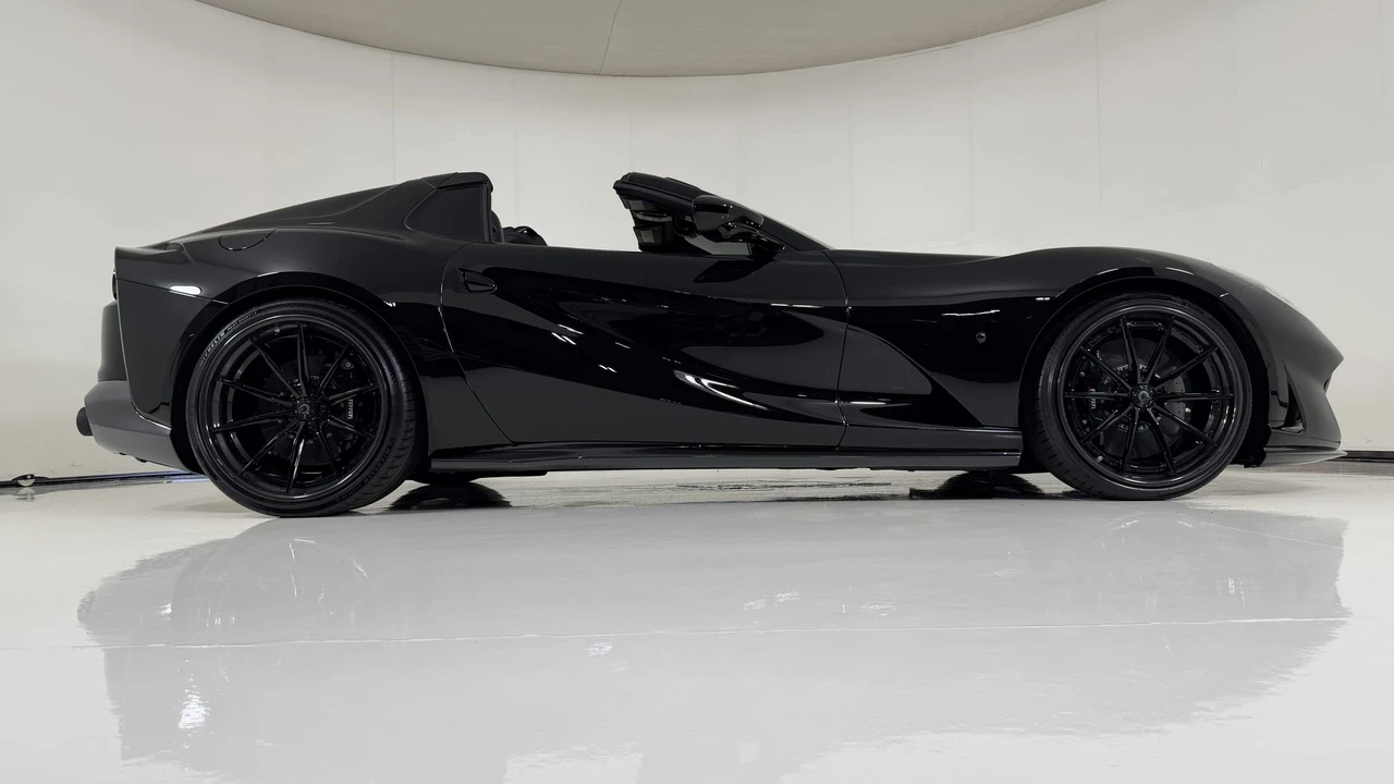 2021 Ferrari 812 GTS - Image 14 of 31