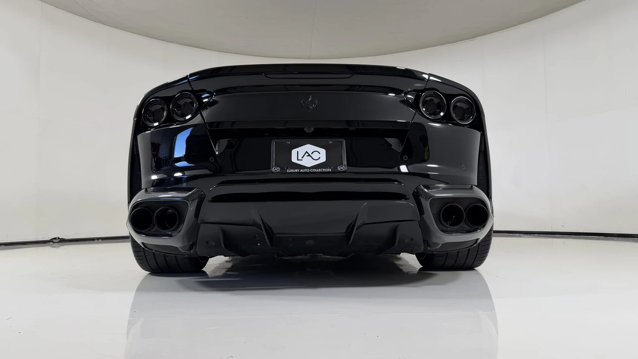2021 Ferrari 812 GTS - Image 25 of 31