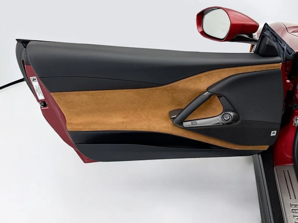 2021 Ferrari 812 GTS - Image 29 of 31