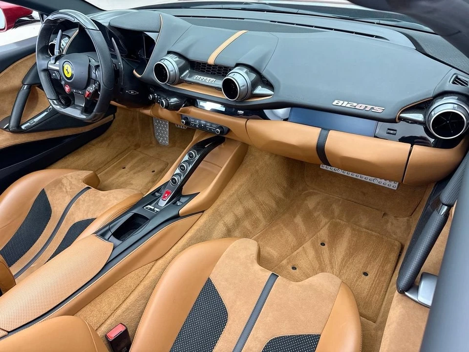 2021 Ferrari 812 GTS - Image 25 of 31