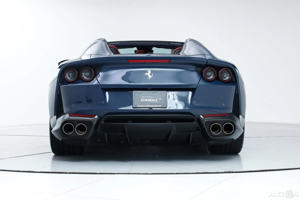 2021 Ferrari 812 GTS - Image 9 of 21