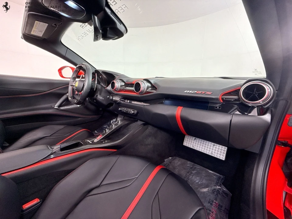 2021 Ferrari 812 GTS - Image 24 of 31