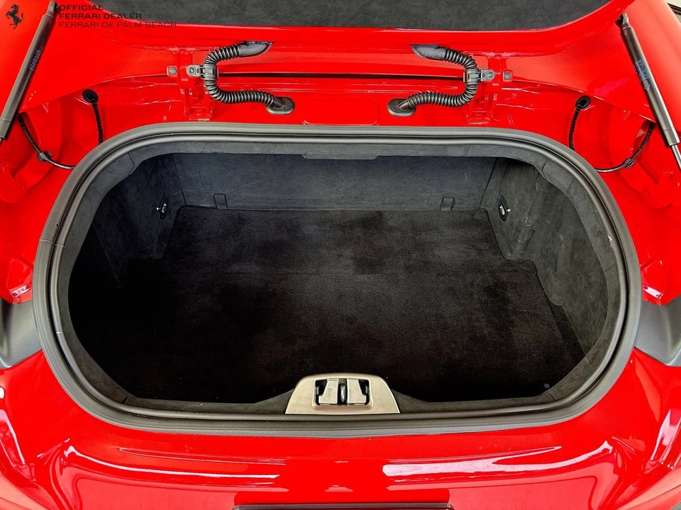 2021 Ferrari 812 GTS - Image 25 of 31