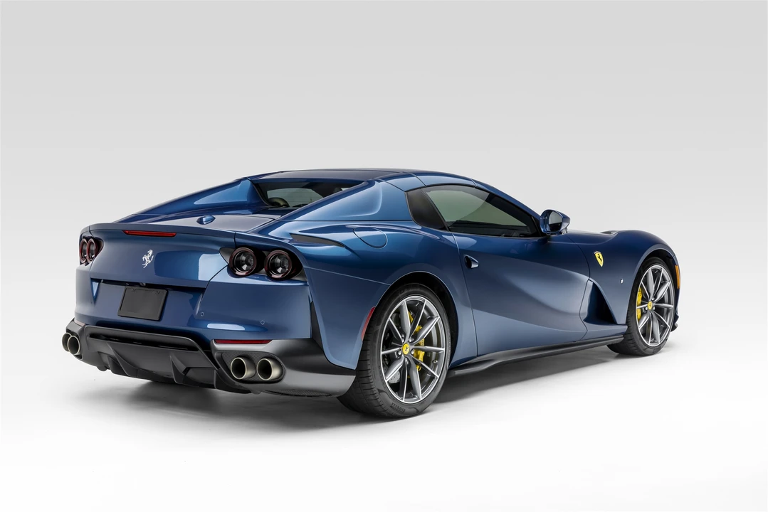 2021 Ferrari 812 GTS - Image 17 of 31