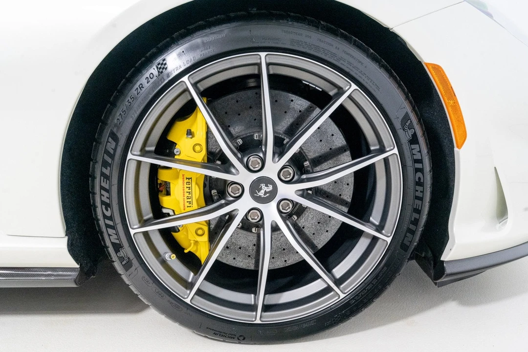 2021 Ferrari 812 GTS - Image 24 of 31