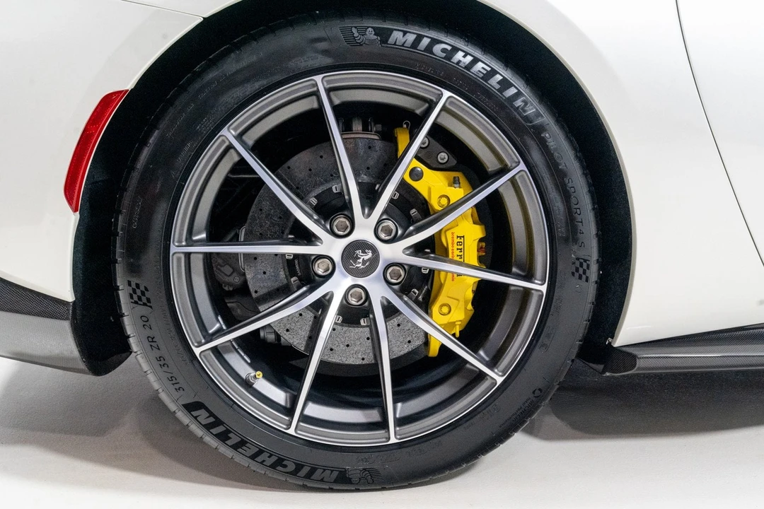 2021 Ferrari 812 GTS - Image 25 of 31