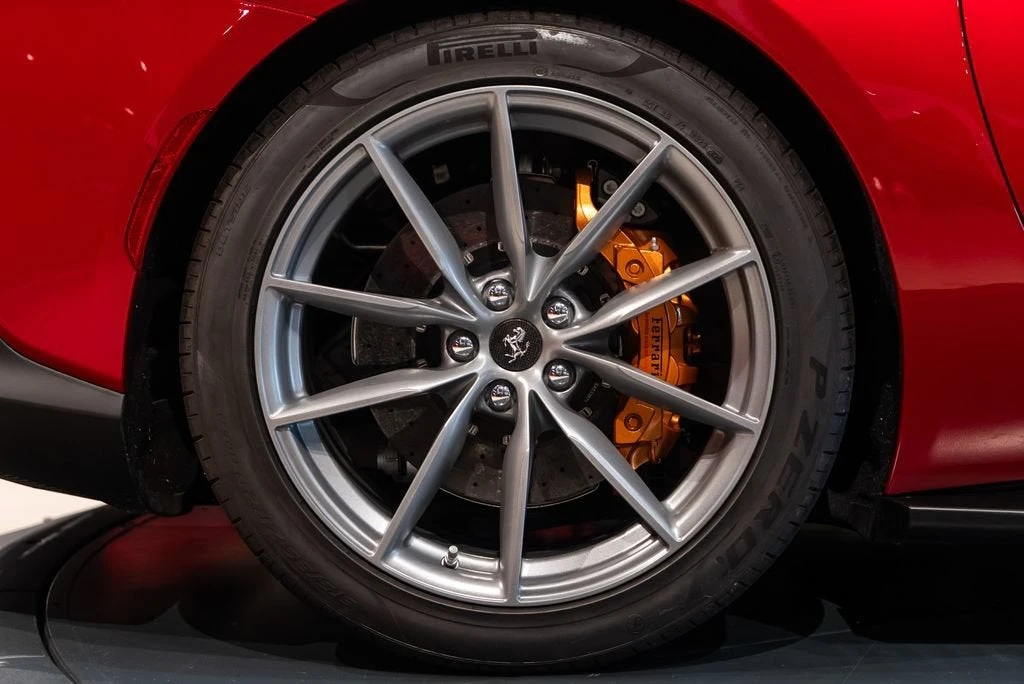 2021 Ferrari 812 GTS - Image 15 of 31