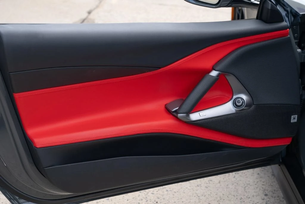 2021 Ferrari 812 GTS - Image 27 of 31