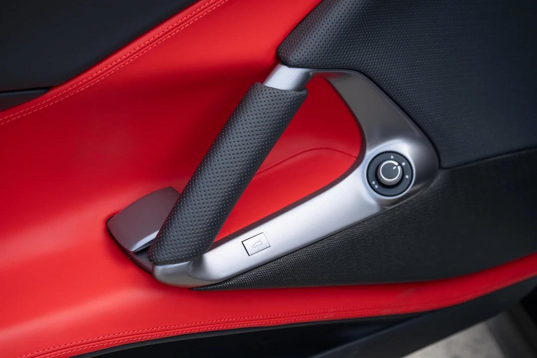 2021 Ferrari 812 GTS - Image 28 of 31