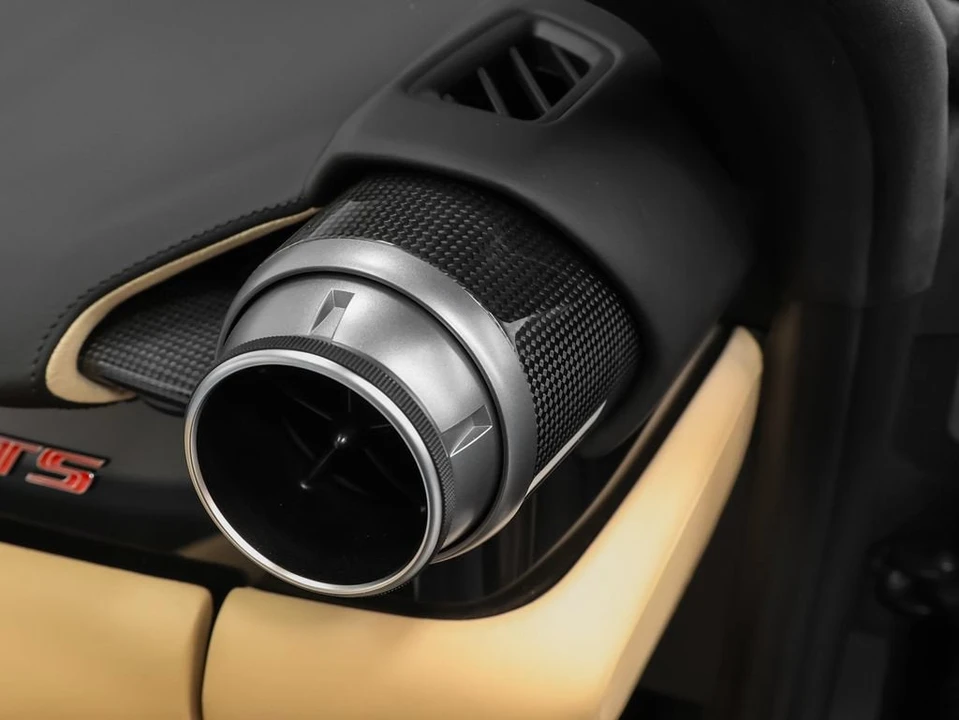 2021 Ferrari 812 GTS - Image 29 of 31