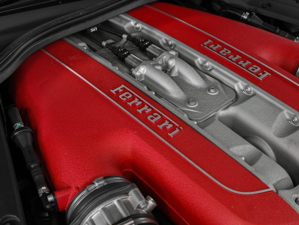 2021 Ferrari 812 GTS - Image 16 of 31
