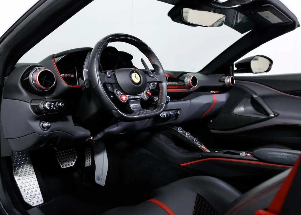 2021 Ferrari 812 GTS - Image 19 of 31