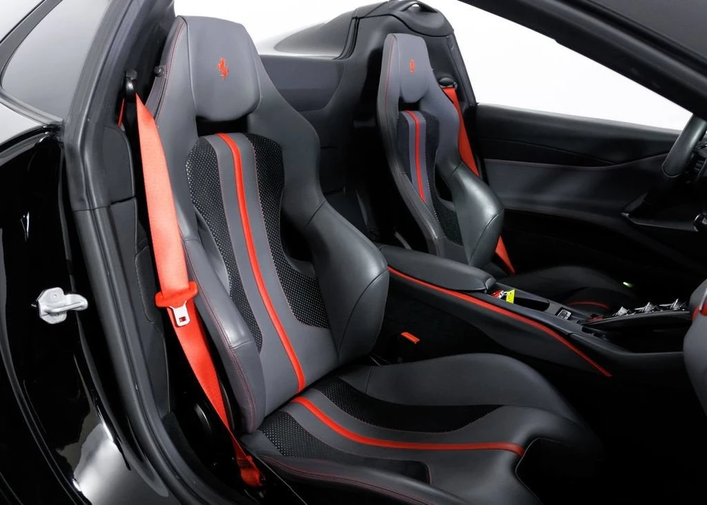 2021 Ferrari 812 GTS - Image 21 of 31