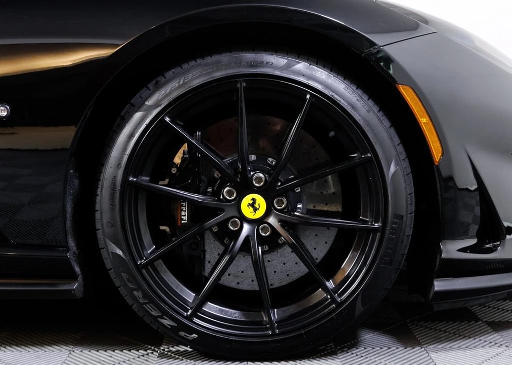 2021 Ferrari 812 GTS - Image 12 of 31