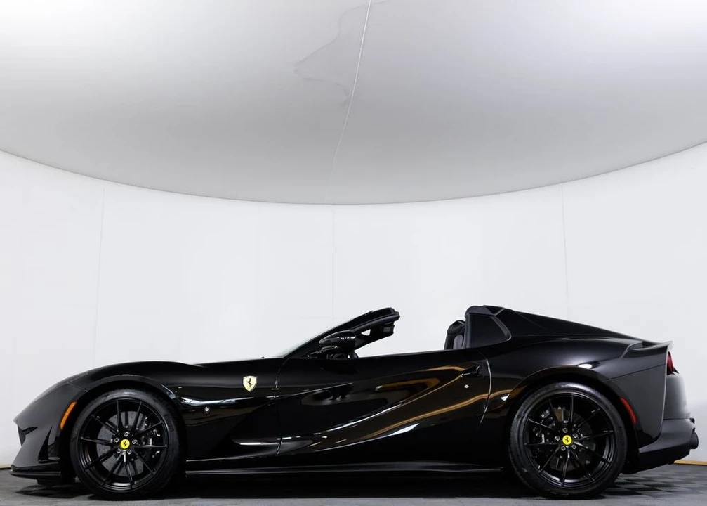 2021 Ferrari 812 GTS - Image 7 of 31