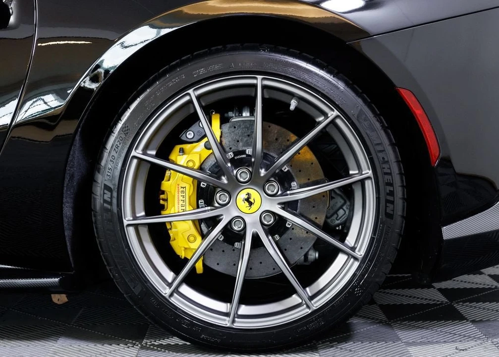 2021 Ferrari 812 GTS - Image 10 of 31
