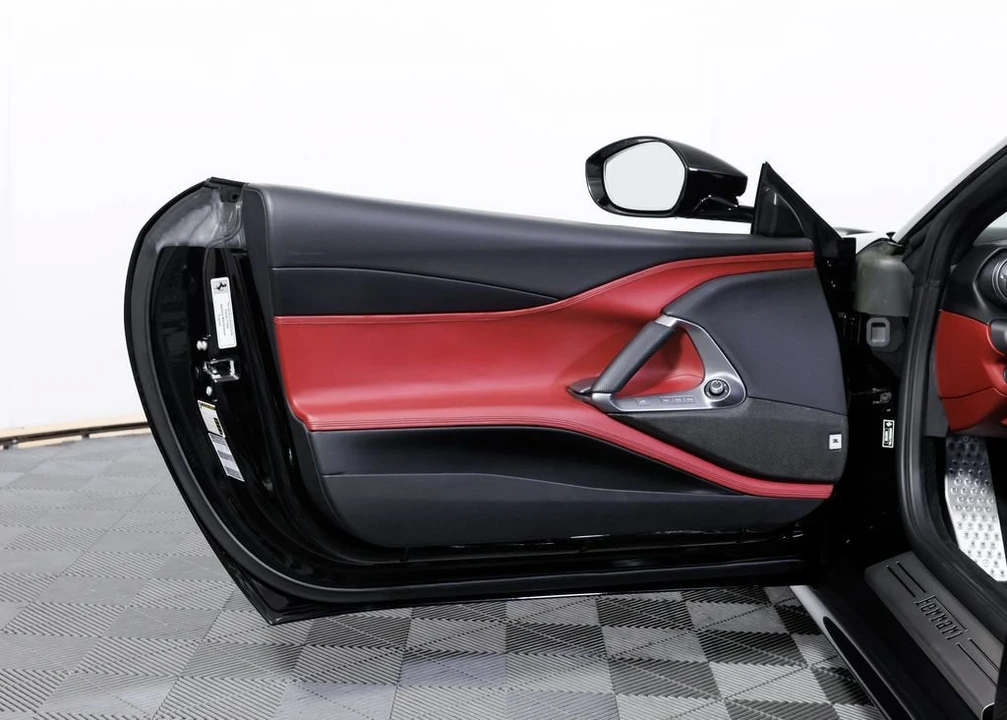2021 Ferrari 812 GTS - Image 22 of 31