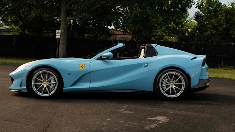 2021 Ferrari 812 GTS - Image 19 of 27