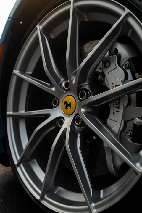 2021 Ferrari 812 GTS - Image 7 of 27