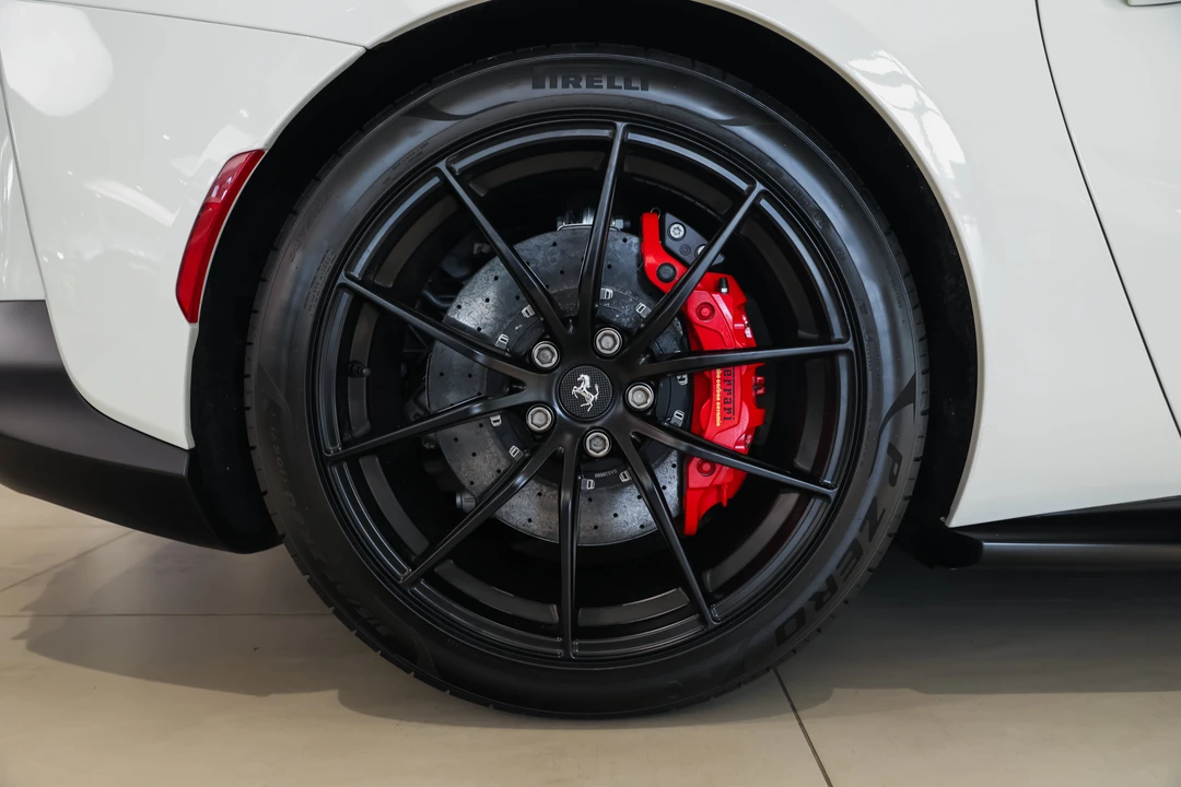 2021 Ferrari 812 GTS - Image 25 of 31