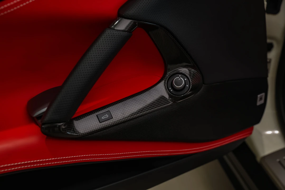 2021 Ferrari 812 GTS - Image 15 of 31