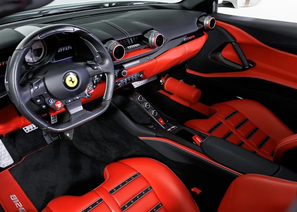 2021 Ferrari 812 GTS - Image 27 of 31