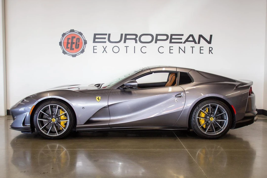 2021 Ferrari 812 GTS - Image 7 of 31