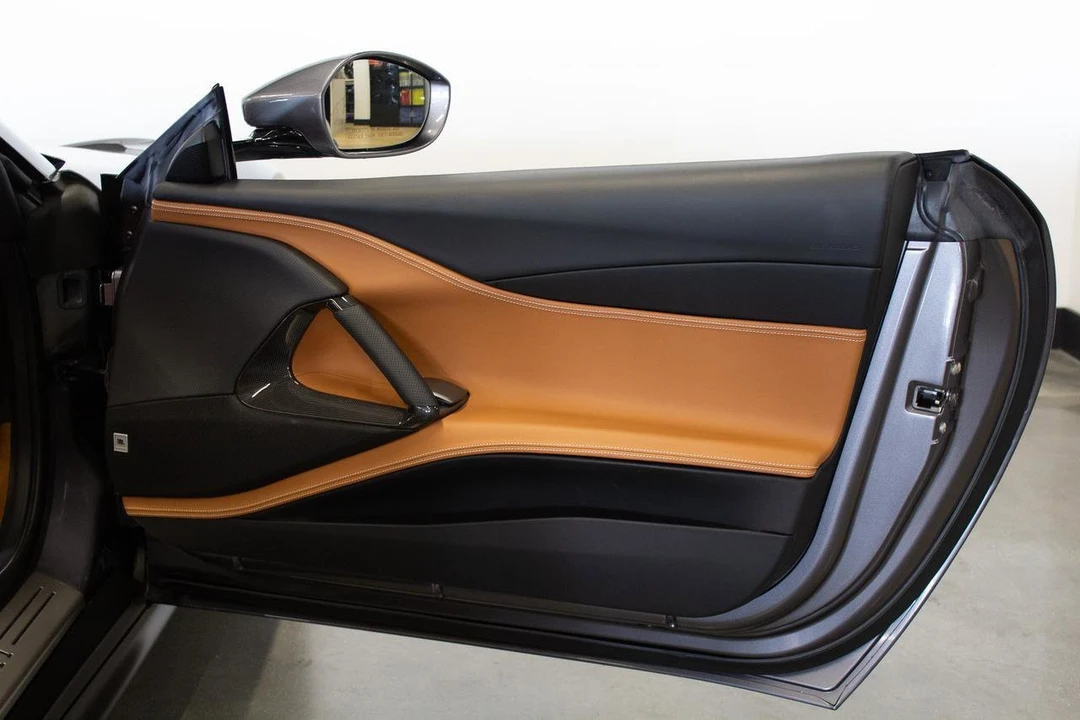2021 Ferrari 812 GTS - Image 18 of 31