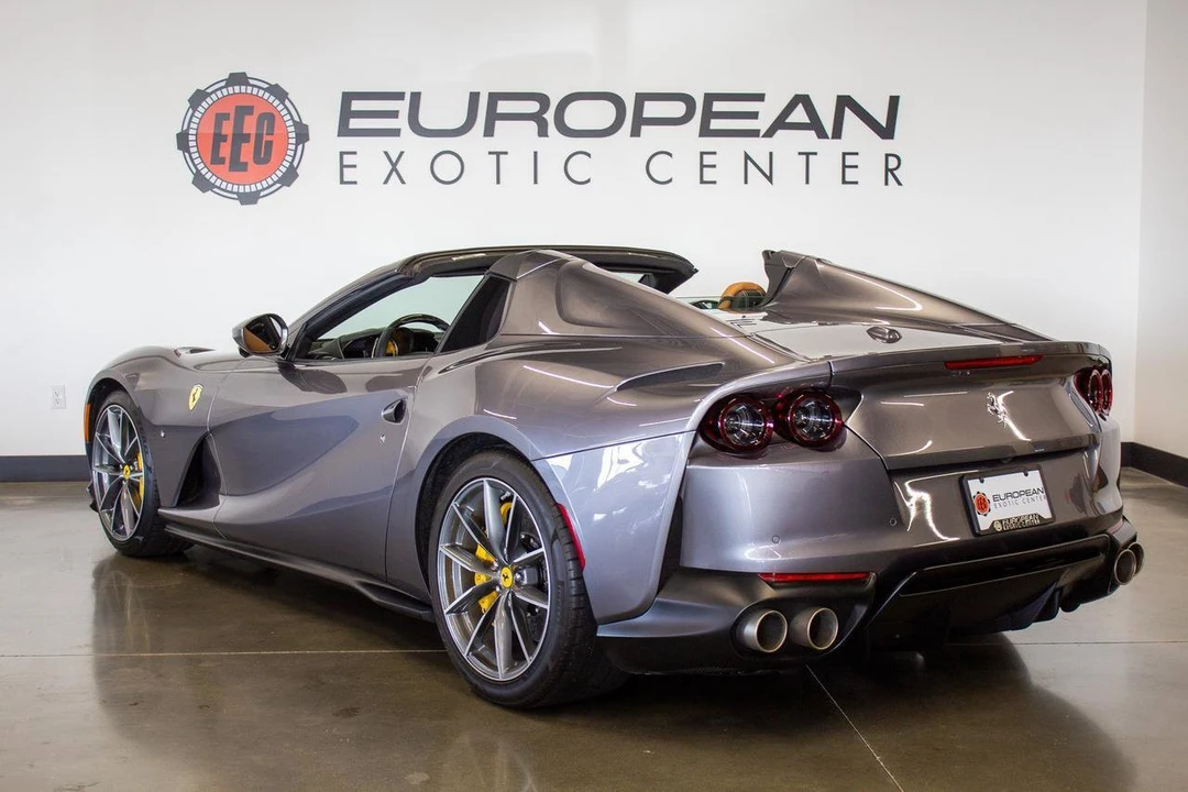 2021 Ferrari 812 GTS - Image 5 of 31