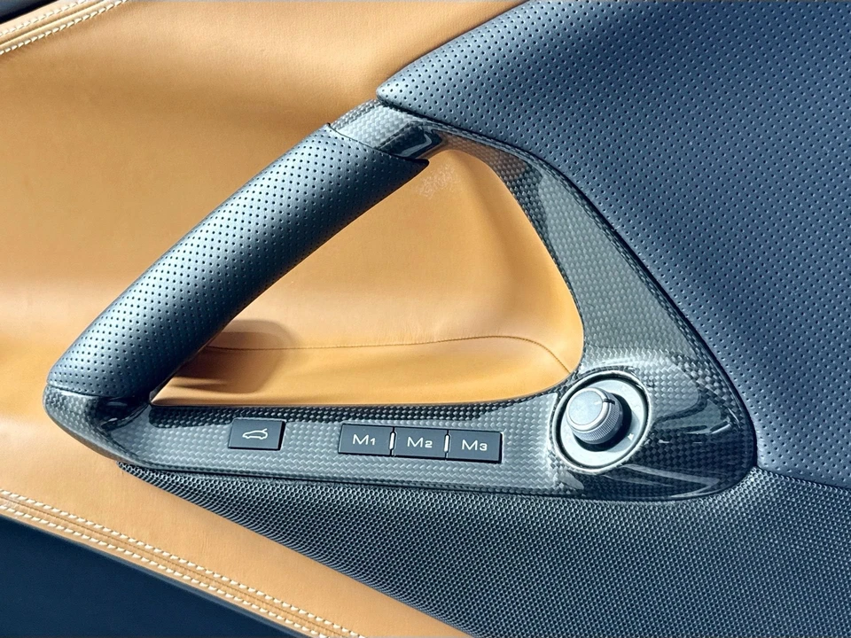 2021 Ferrari 812 GTS - Image 27 of 30