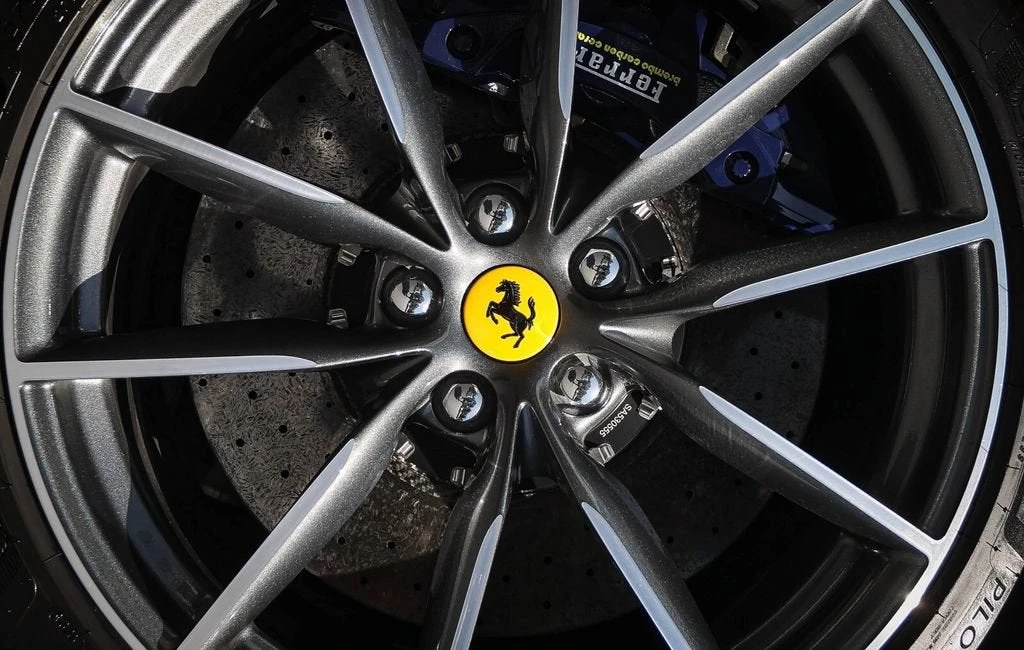 2021 Ferrari 812 GTS - Image 15 of 31