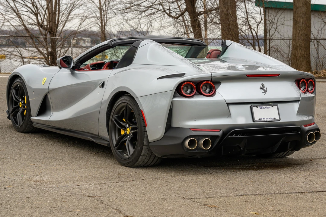 2021 Ferrari 812 GTS - Image 9 of 31