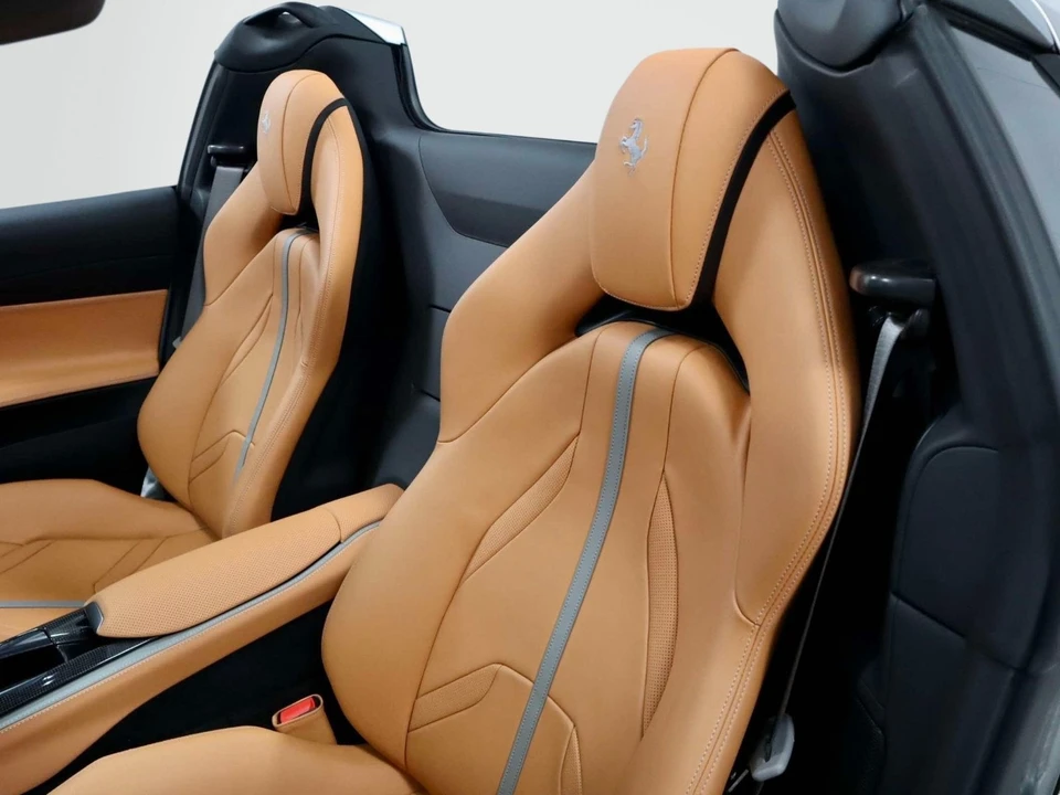 2021 Ferrari 812 GTS - Image 19 of 31