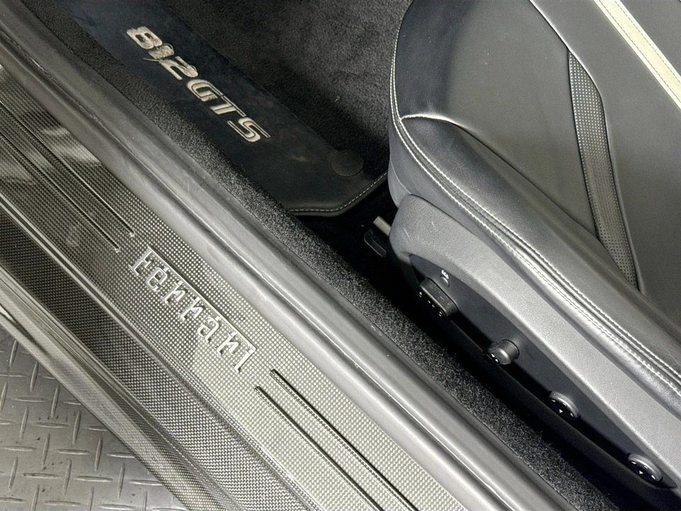 2021 Ferrari 812 GTS - Image 19 of 27