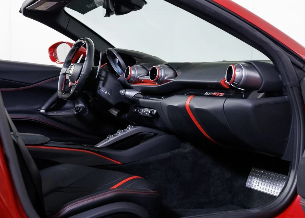 2021 Ferrari 812 GTS - Image 25 of 31