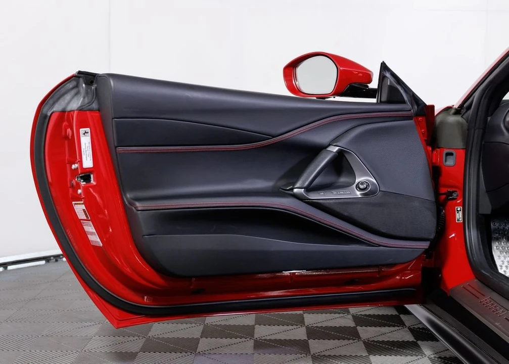 2021 Ferrari 812 GTS - Image 22 of 31