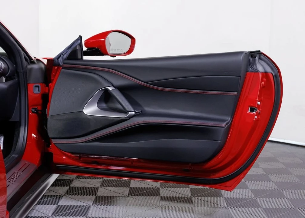 2021 Ferrari 812 GTS - Image 24 of 31