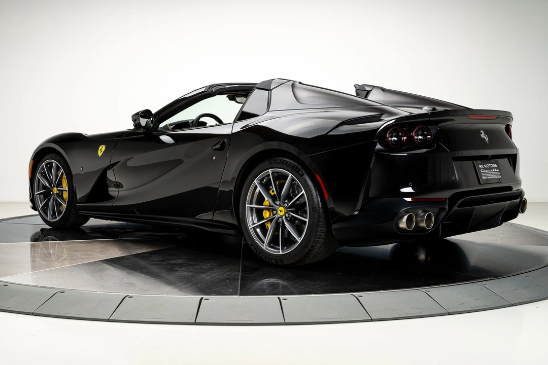 2021 Ferrari 812 GTS - Image 27 of 31