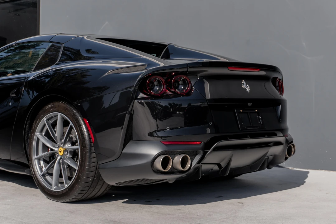 2021 Ferrari 812 GTS - Image 23 of 31