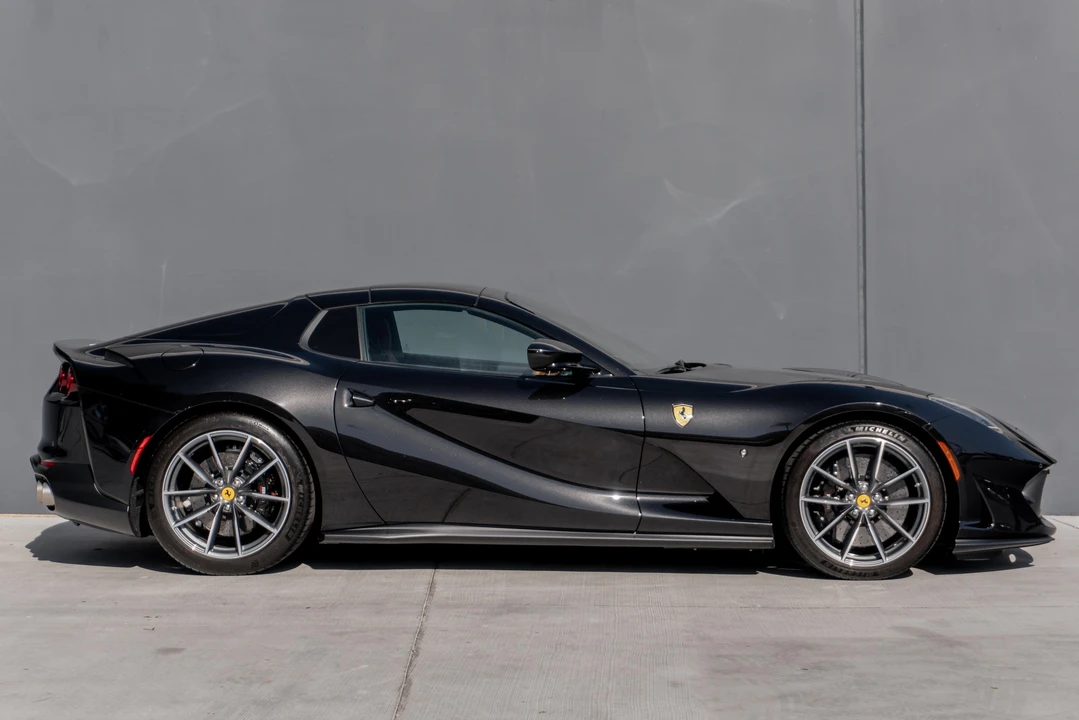 2021 Ferrari 812 GTS - Image 10 of 31