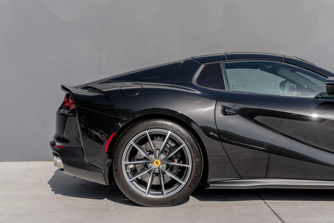 2021 Ferrari 812 GTS - Image 28 of 31
